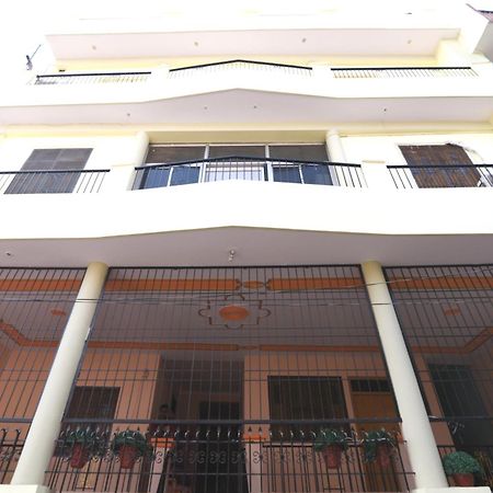Ds Residency Varanasi-Prime Location-Parking Экстерьер фото