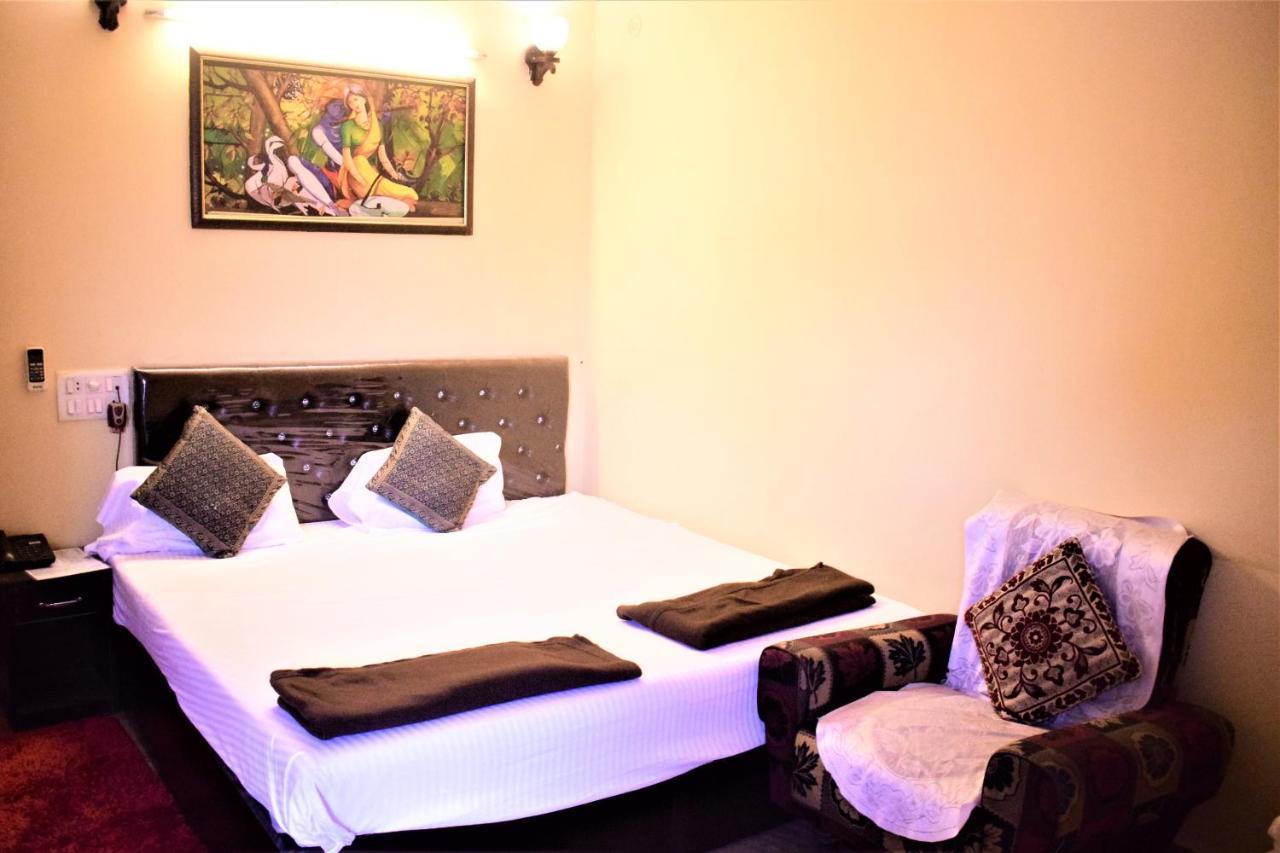 Ds Residency Varanasi-Prime Location-Parking Экстерьер фото