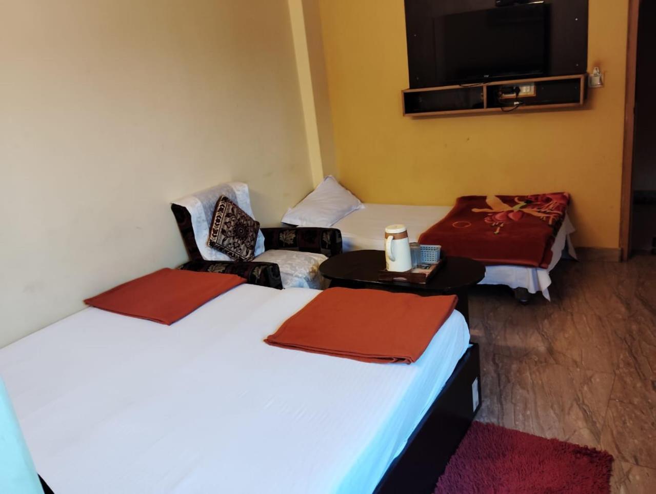 Ds Residency Varanasi-Prime Location-Parking Экстерьер фото