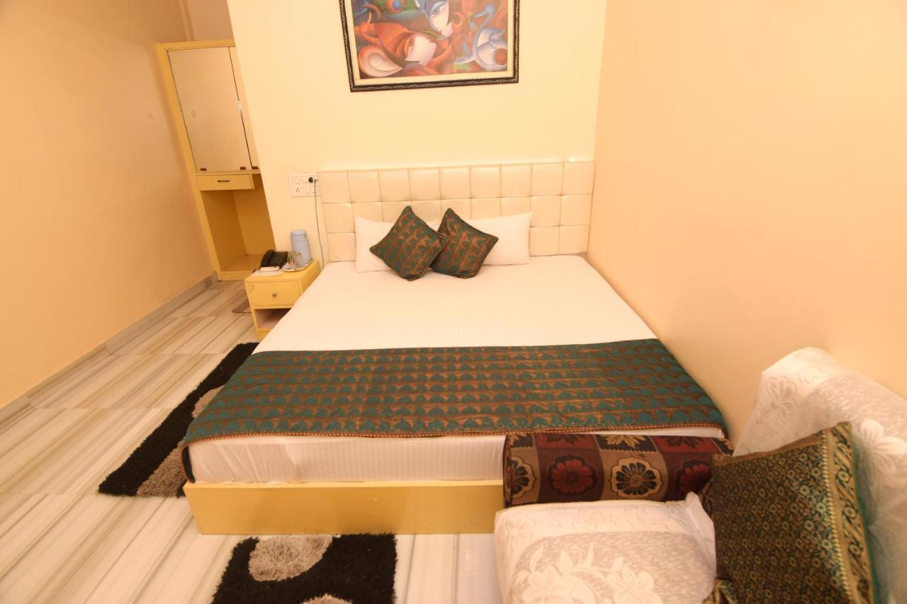 Ds Residency Varanasi-Prime Location-Parking Экстерьер фото